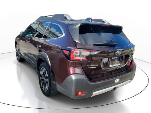 Used 2024 Subaru Outback Touring AWD/4WD image 4