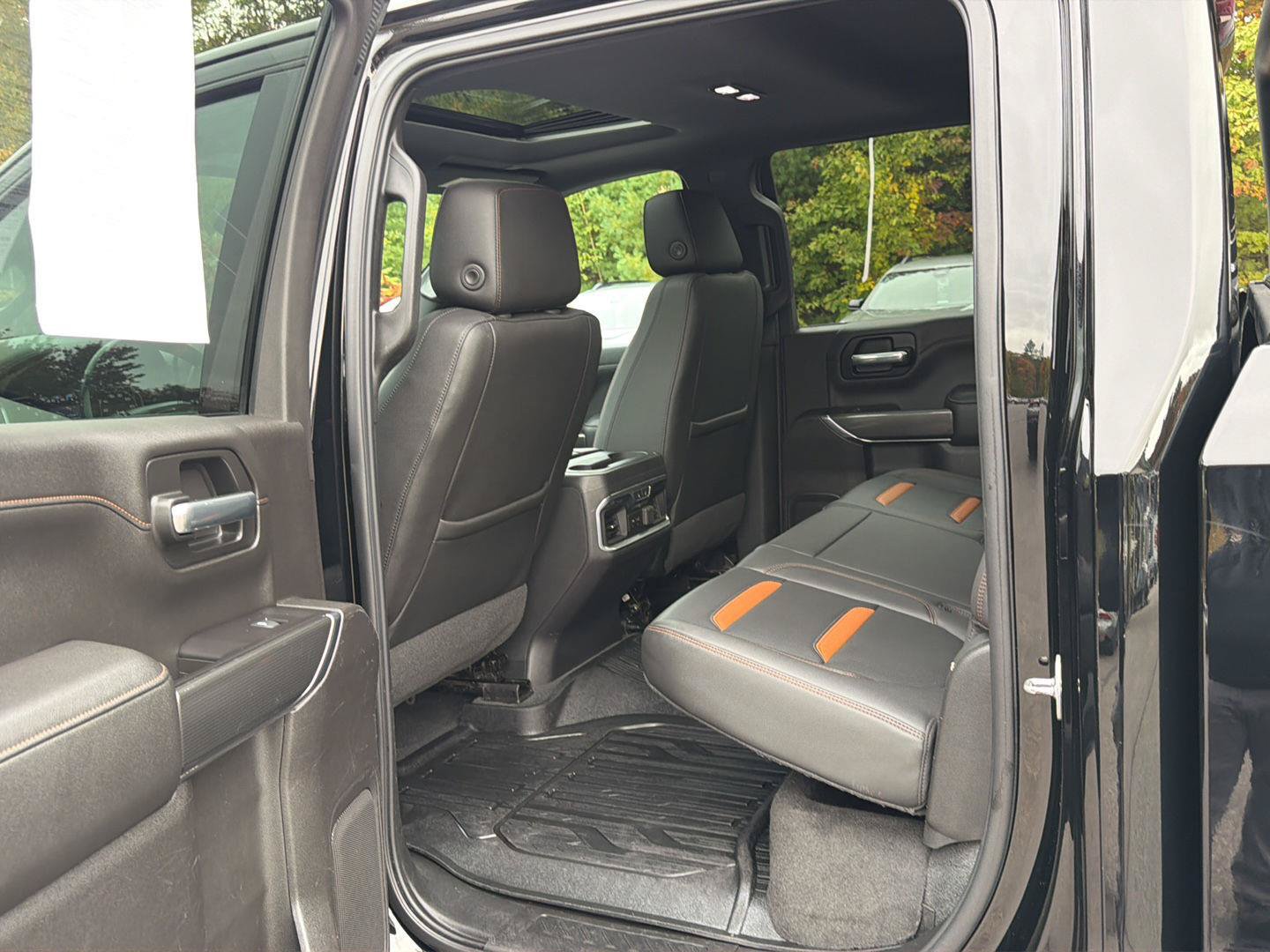 Used 2019 GMC Sierra 1500 AT4 w/ Off Road Performance Package AWD/4WD image 11