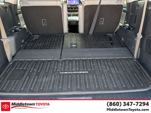 Used 2023 Toyota Highlander Platinum AWD/4WD image 33