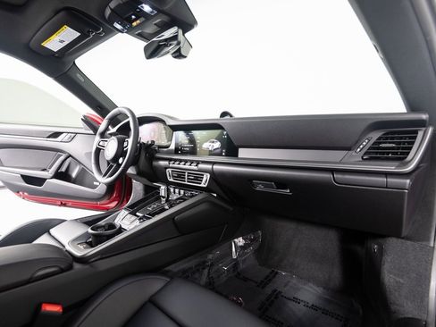 Certified 2025 Porsche 911 Carrera image 36