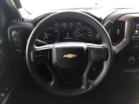 Used 2020 Chevrolet Silverado 1500 Custom w/ Custom Value Package AWD/4WD image 15