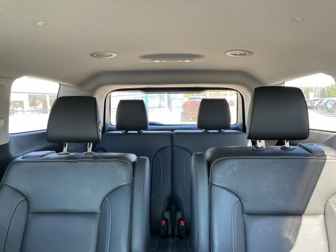 Used 2019 GMC Acadia SLT image 7