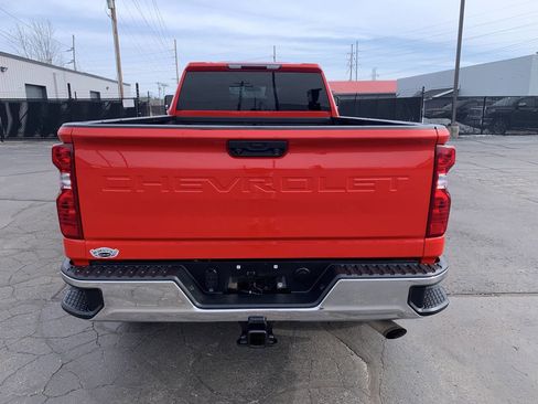 Used 2022 Chevrolet Silverado 2500 LT w/ Convenience Package image 9