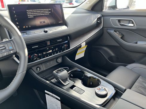 New 2026 Nissan Rogue Platinum w/ Platinum Premium Package image 27