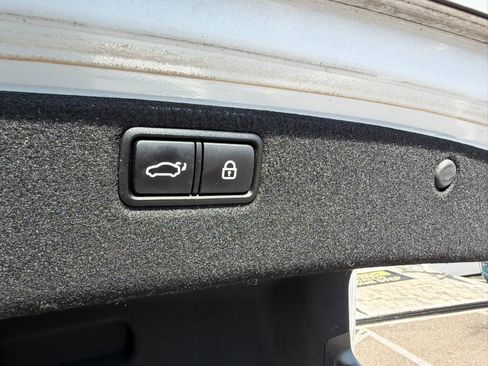 Used 2018 Genesis G80 3.8 w/ Option Group 03 RWD image 45