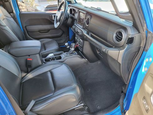 Used 2022 Jeep Wrangler Unlimited Rubicon 4xe w/ Steel Bumper Group AWD/4WD image 17