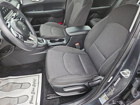 Used 2021 Kia Forte LXS image 12