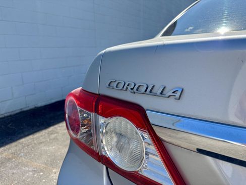 Used 2012 Toyota Corolla L FWD image 15