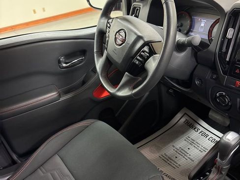 Used 2025 Nissan Frontier PRO-4X w/ Tow Package AWD/4WD image 25