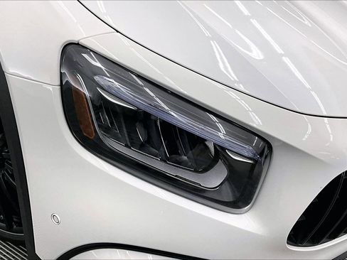 New 2026 Mercedes-Benz GLB 35 AMG 4MATIC image 11