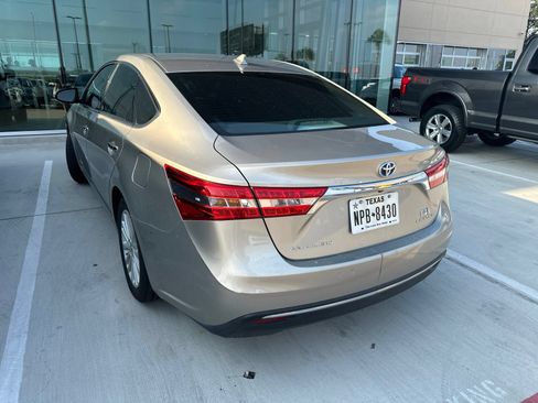 Used 2014 Toyota Avalon Limited FWD image 9