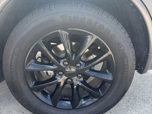Used 2018 Dodge Durango SXT w/ Quick Order Package 2BB AWD/4WD image 1