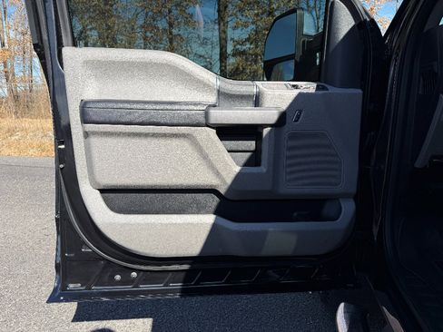 Used 2019 Ford F350 XLT w/ XLT Value Package image 23