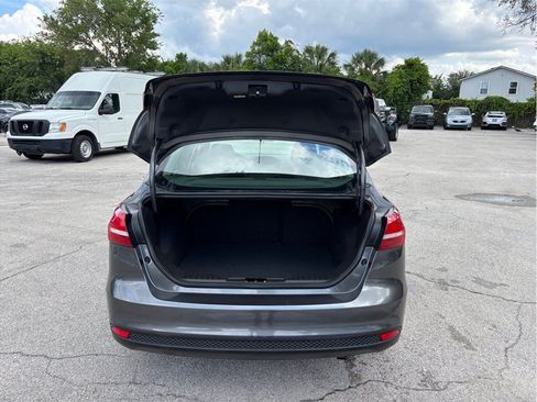 Used 2017 Ford Focus SE FWD image 33