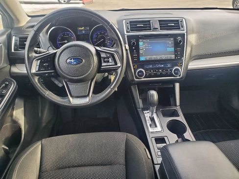 Used 2018 Subaru Outback 2.5i Premium image 12