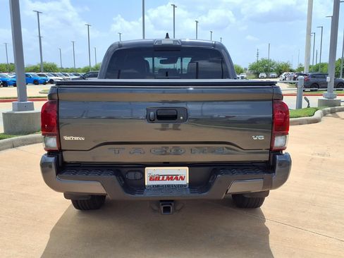 Used 2023 Toyota Tacoma Limited RWD image 6