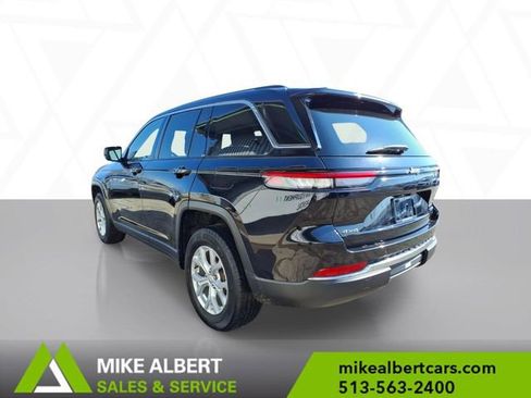 Used 2023 Jeep Grand Cherokee Limited AWD/4WD image 5
