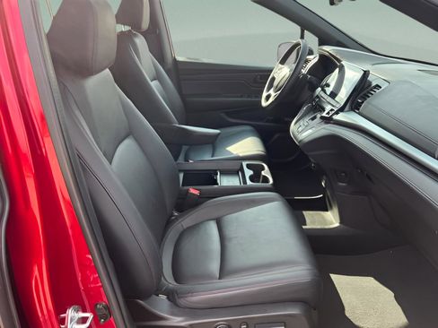 Certified 2023 Honda Odyssey Sport image 28