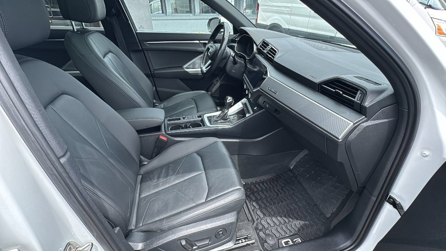 Used 2020 Audi Q3 2.0T Premium Plus w/ Premium Plus Package AWD/4WD image 20