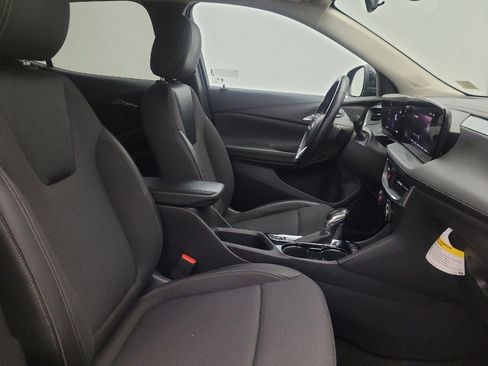 Used 2024 Buick Encore GX Preferred FWD image 21