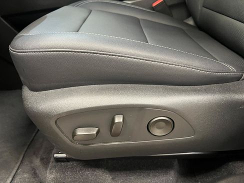 Used 2026 Chevrolet Traverse LT AWD/4WD image 24