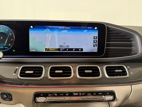 Used 2022 Mercedes-Benz GLS 450 4MATIC image 26