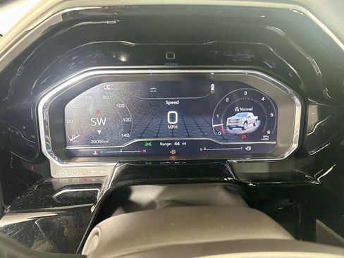 Used 2024 GMC Sierra 1500 SLT w/ SLT Premium Plus Package RWD image 19