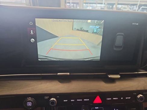 Used 2024 Kia Carnival EX image 25