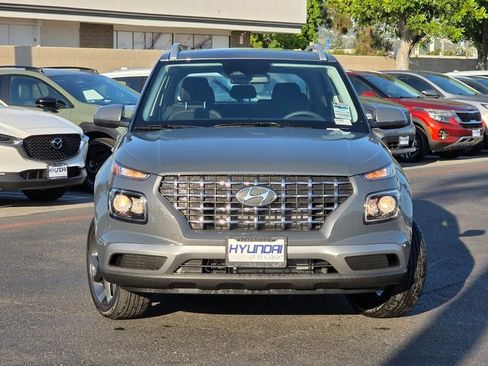 New 2025 Hyundai Venue SEL image 3