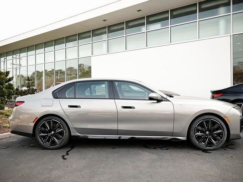 New 2026 BMW 740i 740i w/ Premium Package image 3