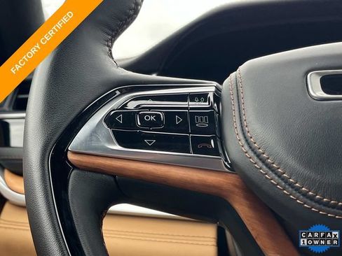 Used 2023 Jeep Grand Cherokee L Summit AWD/4WD image 38