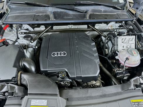 Used 2022 Audi Q5 2.0T Premium Plus w/ Premium Plus Package AWD/4WD image 34