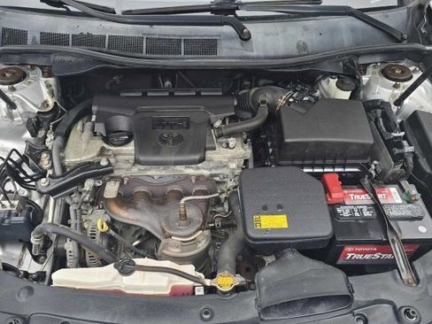 Used 2013 Toyota Camry SE FWD image 32