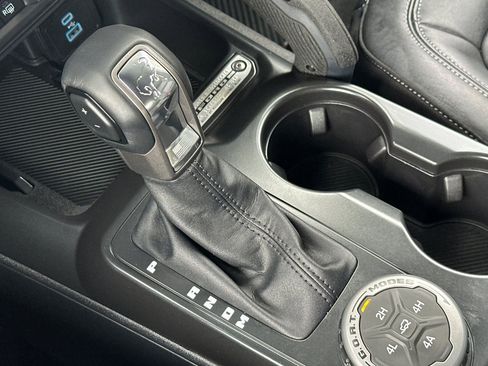 New 2025 Ford Bronco Badlands image 22