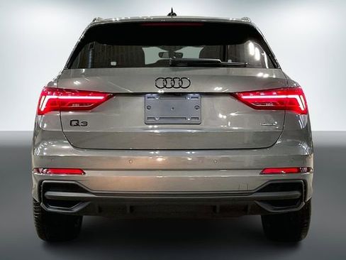 Certified 2025 Audi Q3 2.0T Premium w/ Convenience Package image 4