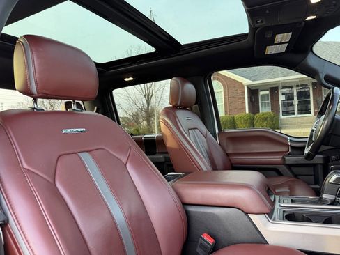 Used 2018 Ford F150 Platinum w/ Equipment Group 701A Luxury image 32