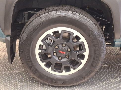 Certified 2025 Toyota 4Runner TRD Off-Road Premium w/ Tow Technology Package AWD/4WD image 31