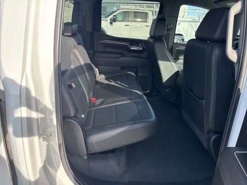 Used 2025 GMC Sierra 1500 SLT image 30
