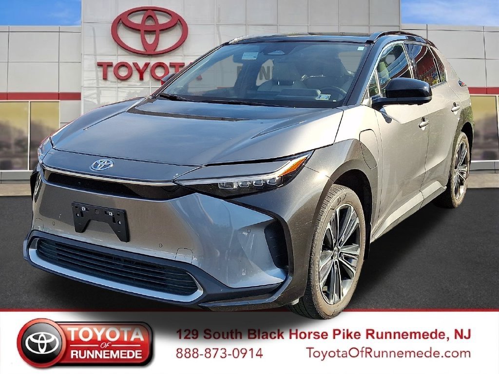 Used 2023 Toyota bZ4X AWD w/ Weather Package image 13
