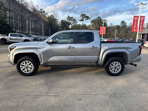 Certified 2024 Toyota Tacoma SR5 image 2
