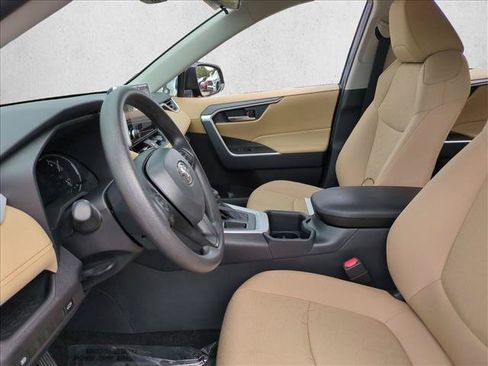 Certified 2025 Toyota RAV4 XLE w/ Convenience Package FWD image 16