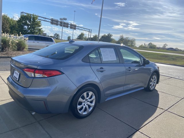 Used 2025 Toyota Corolla LE FWD image 9