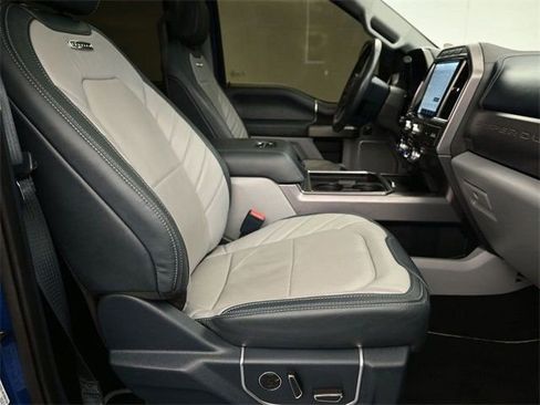 Used 2022 Ford F450 Limited image 17