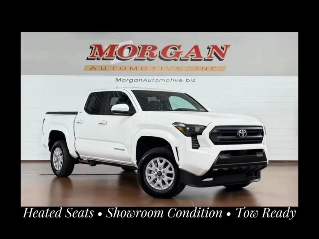 Used 2025 Toyota Tacoma SR5 AWD/4WD image 1