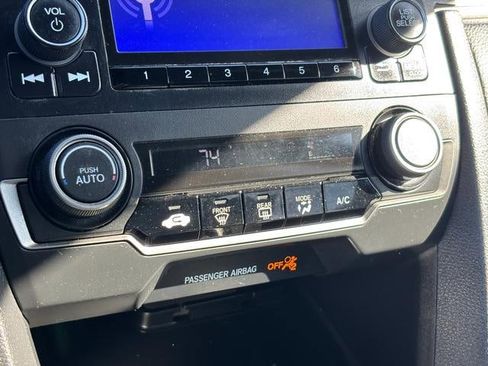 Used 2018 Honda Civic Sport image 25