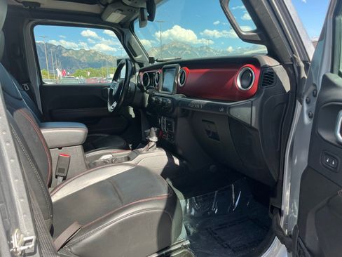Used 2018 Jeep Wrangler Unlimited Rubicon AWD/4WD image 28