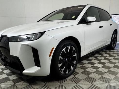 New 2026 BMW iX xDrive45 w/ M Sport Package image 3