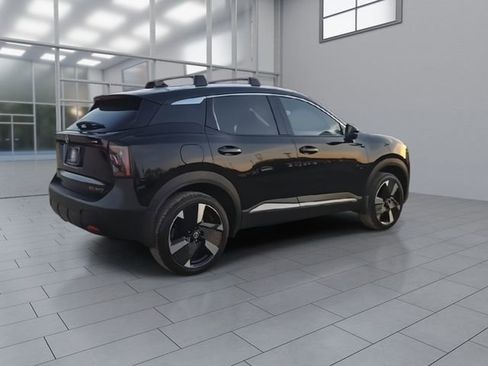 New 2026 Nissan Kicks SR w/ Cold Weather Package image 8