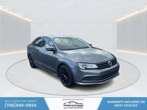 Used 2015 Volkswagen Jetta SE FWD image 3