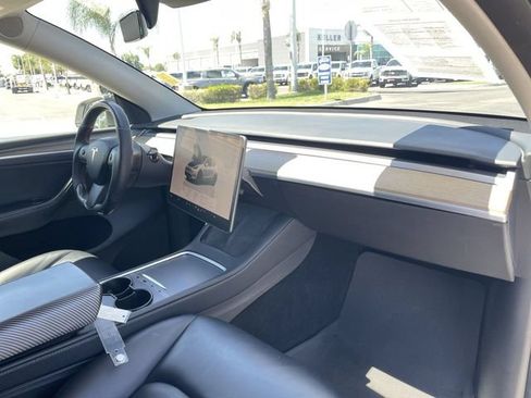 Used 2023 Tesla Model Y Long Range AWD/4WD image 30